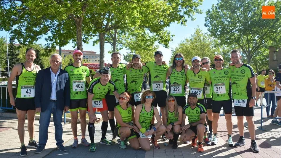 Uno de los grupos de participantes en la carrera / Lydia González