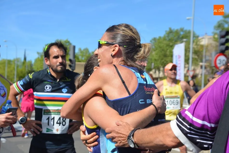 Foto 10 - Antonio Fraile y Ver&oacute;nica S&aacute;nchez vencen en una multitudinaria Carrera C&iacute;vico Militar San...