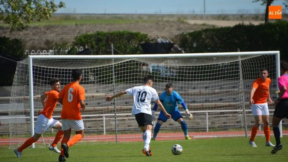 Una acción del derbi / Lydia González