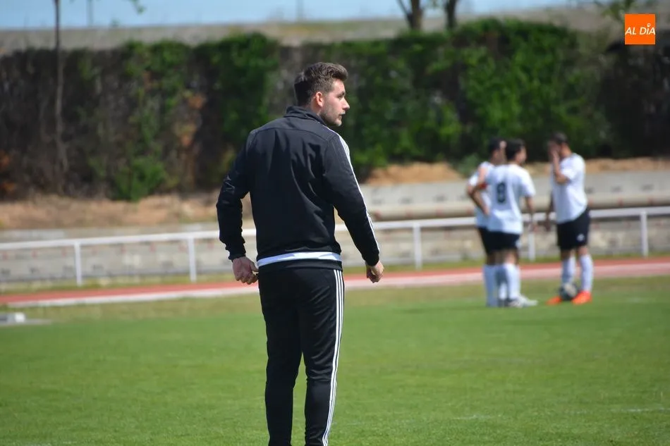 Foto 5 - El Salamanca UDS &lsquo;B&rsquo; demuestra su condici&oacute;n de campe&oacute;n en el derbi contra el Ciudad Rodrigo...
