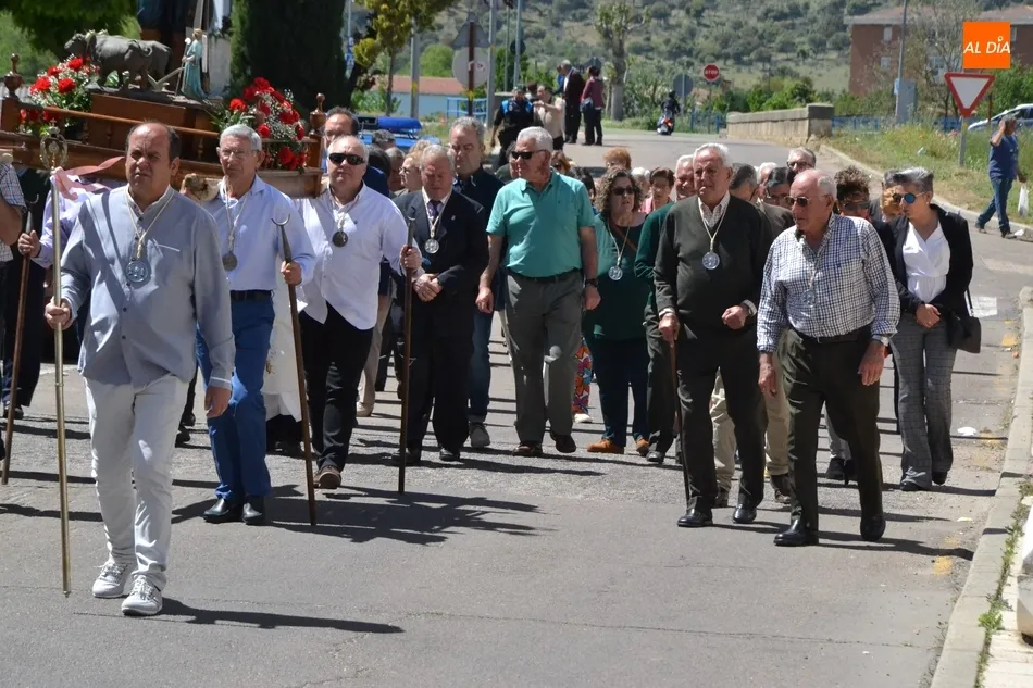 Foto 7 - San Isidro inicia en El Puente su ronda de bendiciones con la compa&ntilde;&iacute;a de pocos fieles  