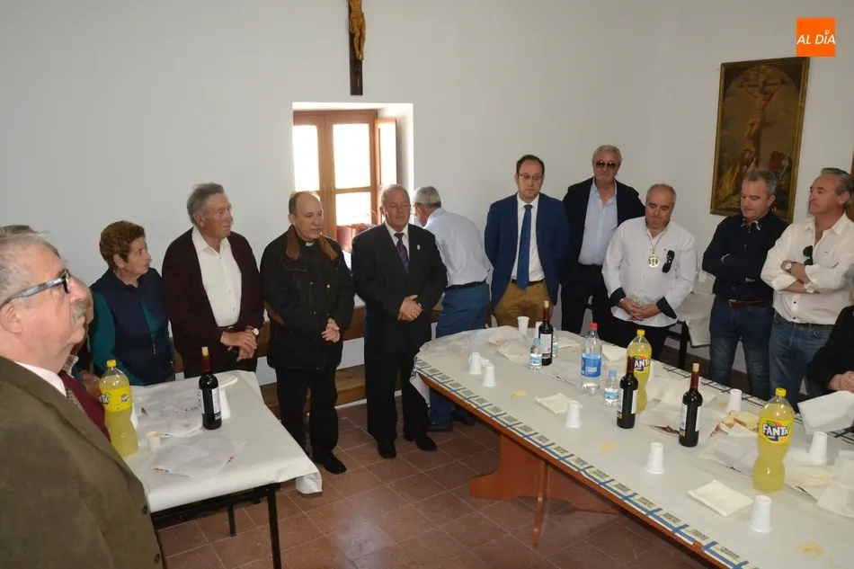 Foto 8 - San Isidro inicia en El Puente su ronda de bendiciones con la compa&ntilde;&iacute;a de pocos fieles  