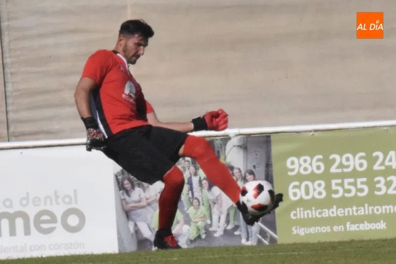 Foto 11 - Unionistas ara&ntilde;a un punto y se jugar&aacute; la Copa del Rey en la &uacute;ltima jornada (0-0)