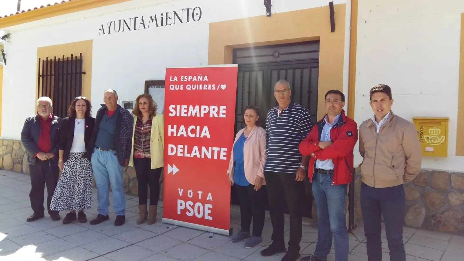 Foto 5 - La caravana electoral del PSOE hace provincia y apoya&nbsp;al mundo rural en las comarcas de B&eacute;jar,...