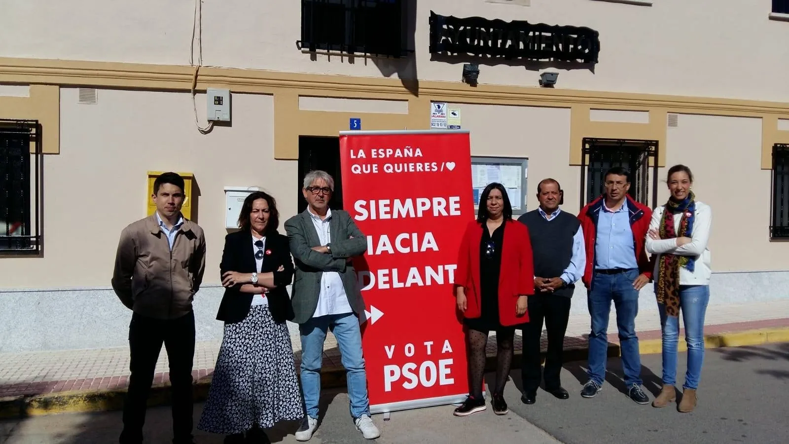 Foto 4 - La caravana electoral del PSOE hace provincia y apoya&nbsp;al mundo rural en las comarcas de B&eacute;jar,...