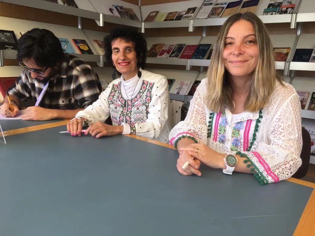Foto 6 - Gran &eacute;xito en la Feria Municipal del Libro del Poemario Infantil &lsquo;Poemitas de Papel&rsquo;