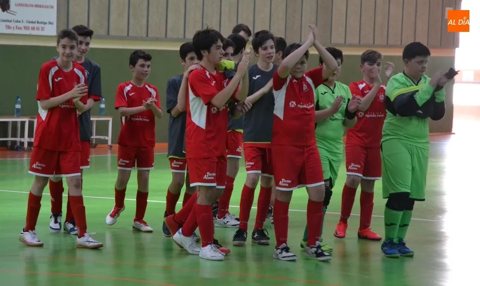 Foto 10 - El III Infantil cierra la liga con una c&oacute;moda victoria y se coloca subcampe&oacute;n provisional  