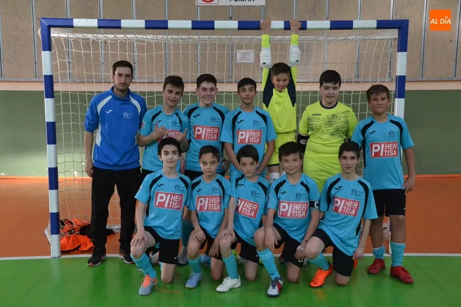 Foto 2 - El III Infantil cierra la liga con una c&oacute;moda victoria y se coloca subcampe&oacute;n provisional  