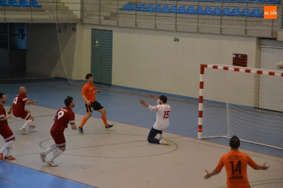Foto 9 - El Mir&oacute;briga Futsal se estrella con los palos y queda contra las cuerdas en la Copa Presidente  