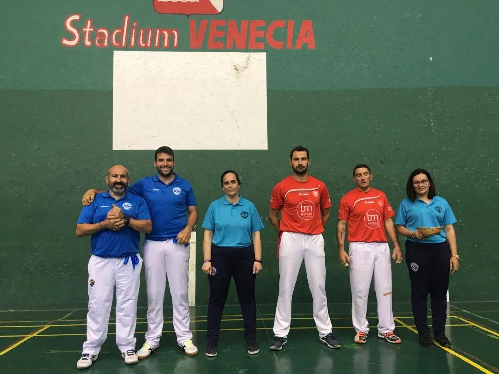 La selección de pareja mano de Castilla y León