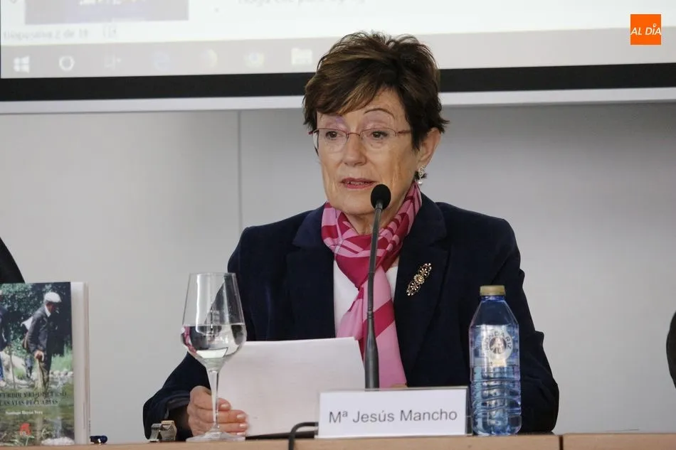 Foto 2 - &lsquo;El discurrir y el discurso de las v&iacute;as pecuarias&rsquo;, &uacute;ltimo trabajo de Santiago Bay&oacute;n Vera