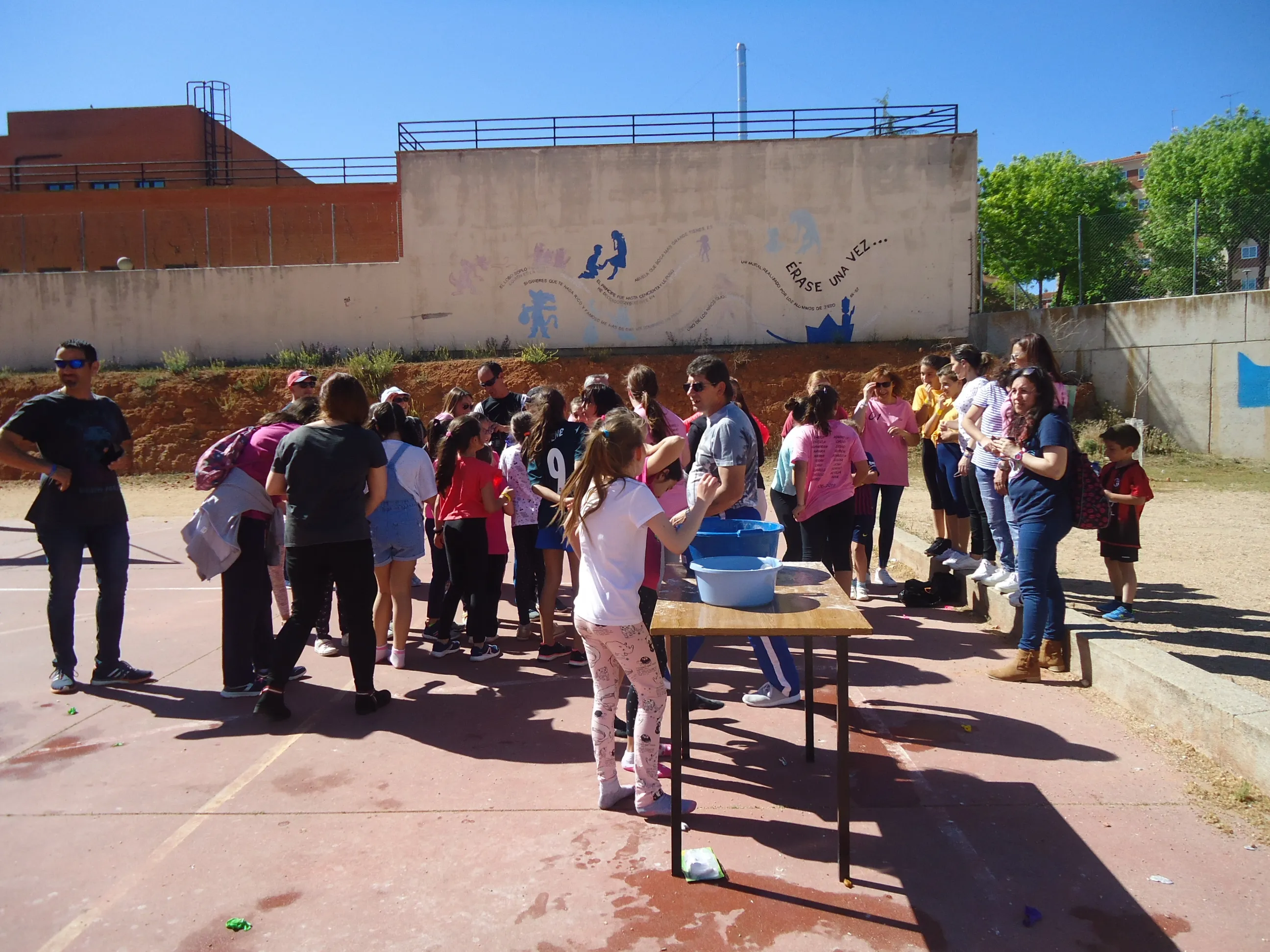 Foto 3 - Fin de fiestas en el Colegio Trinitrarios