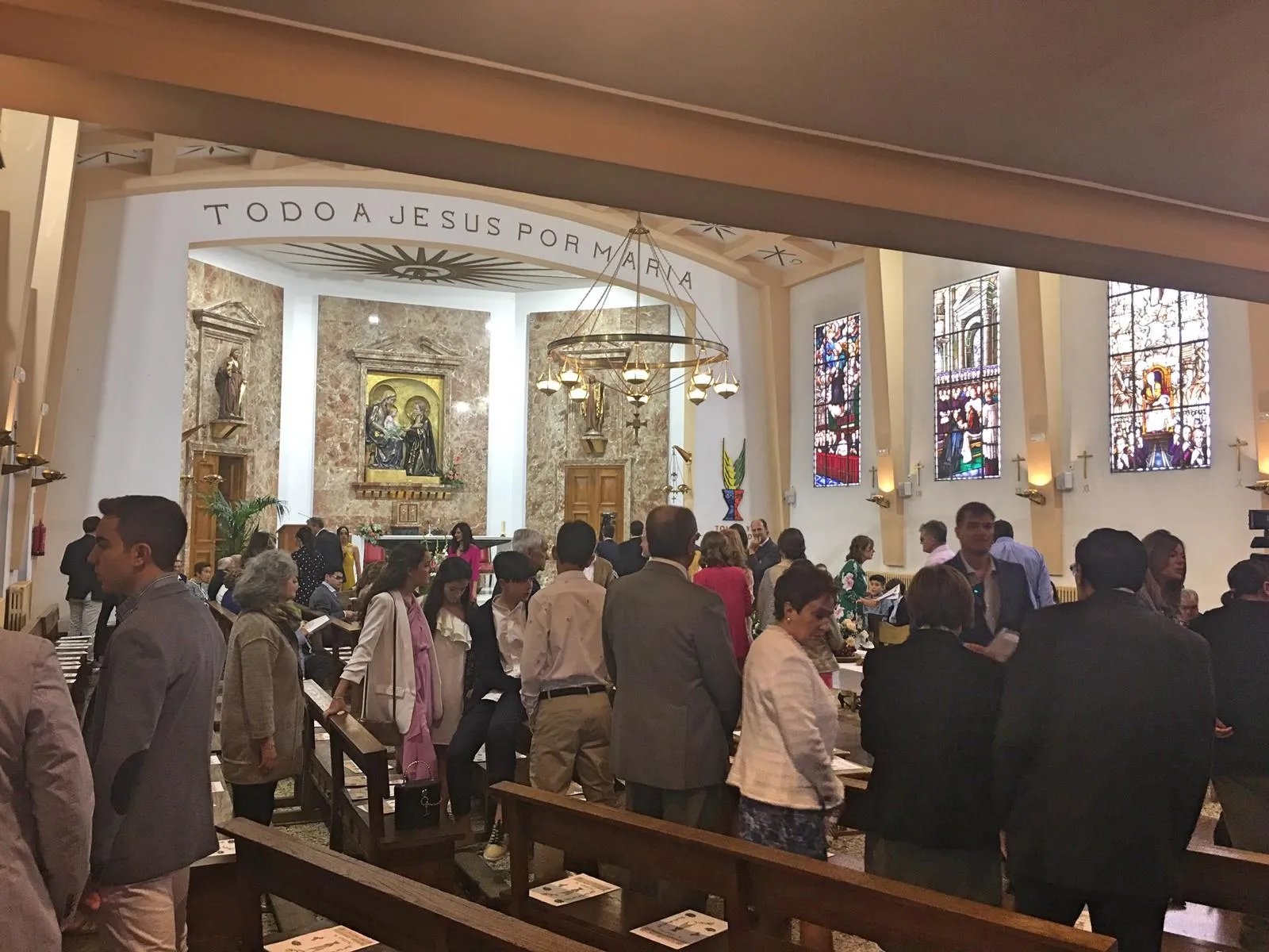 Foto 5 - Celebraci&oacute;n de Primeras Comuniones en el Colegio Maristas