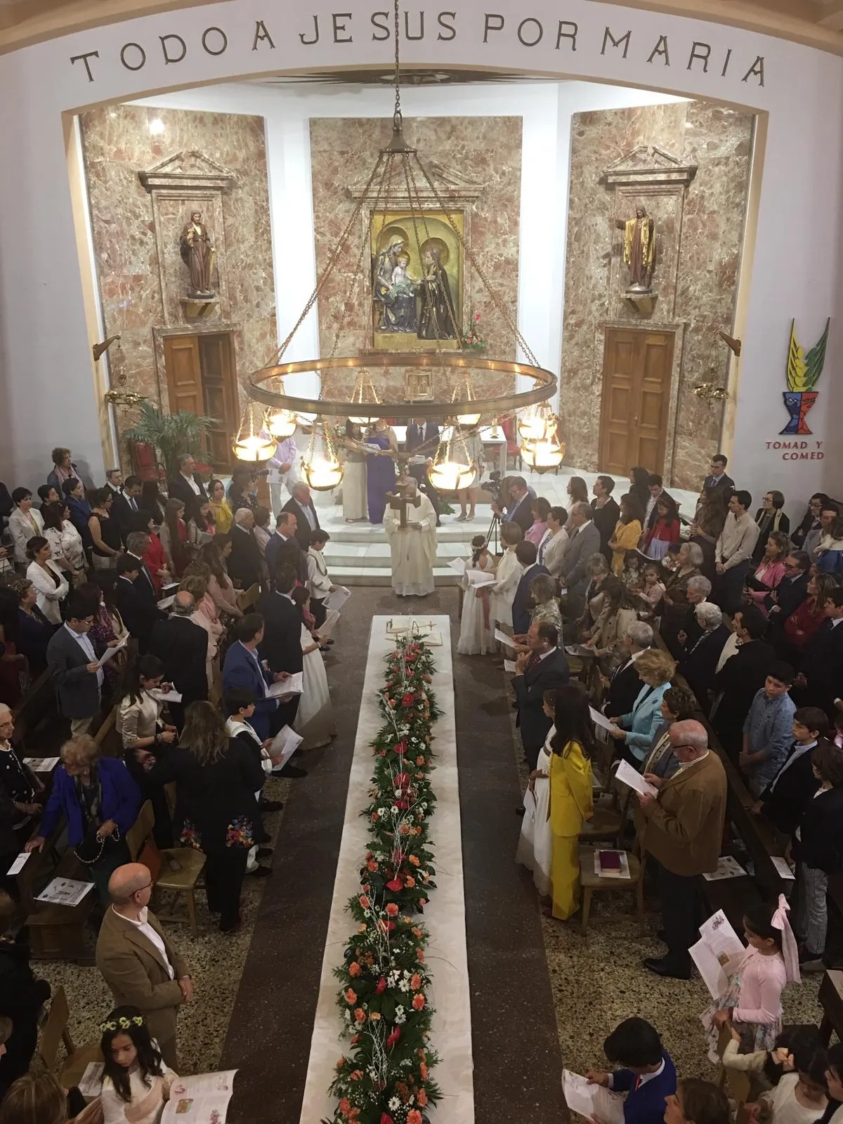 Foto 4 - Celebraci&oacute;n de Primeras Comuniones en el Colegio Maristas