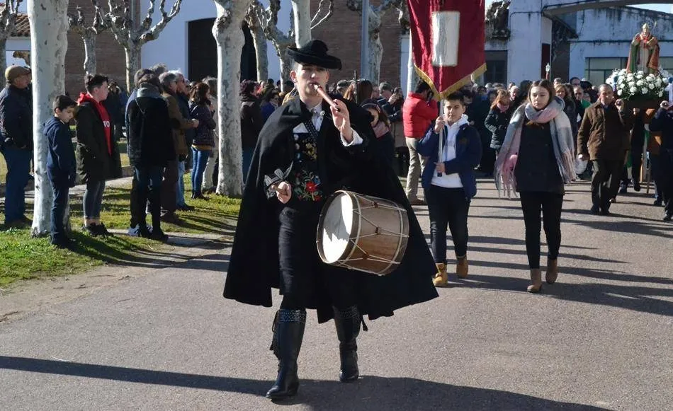 El tamborilero Juan Antonio Muñoz gana el Premio MT Joven Valor  