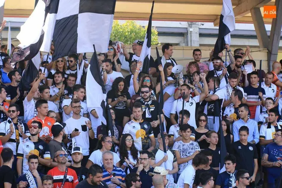 La afición de Unionistas