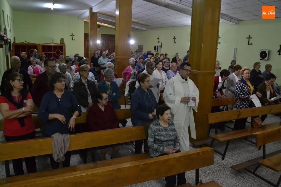 Amplia asistencia de fieles también a la misa solemne en honor a la Virgen de Fátima  