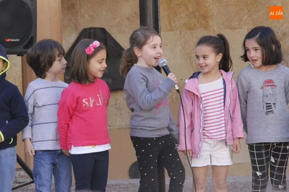 Foto 7 - &Eacute;xito del Festival de Primavera protagonizado por los alumnos del CEIP Padre Manj&oacute;n