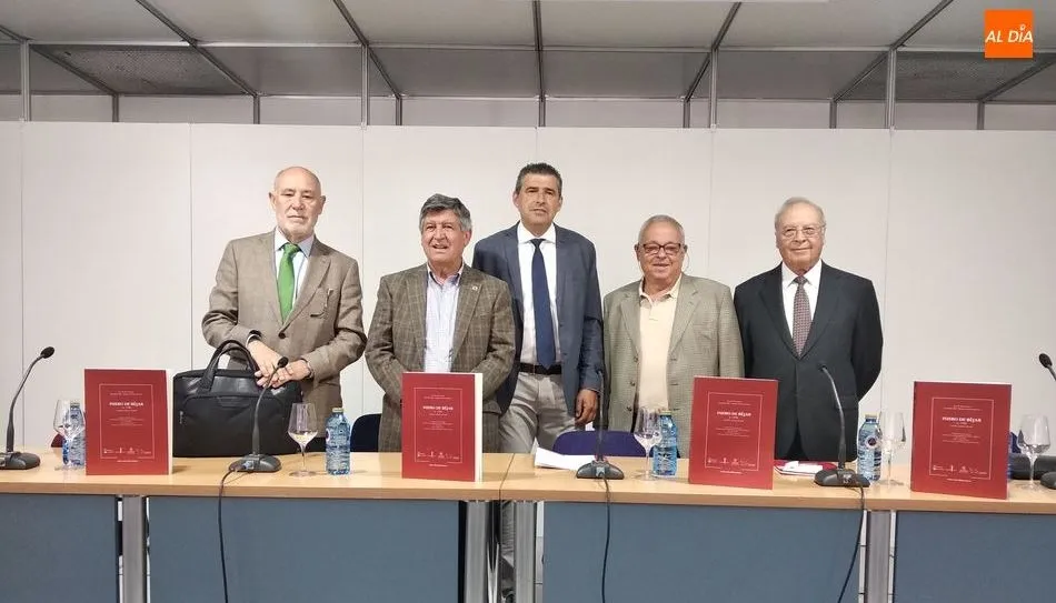 Presentación de Fuero de Béjar en la Feria Municipal del Libro, en Salamanca. Foto de Elena López