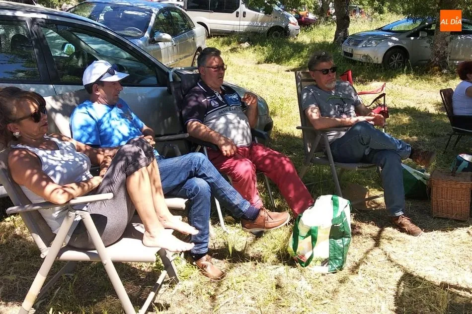 Foto 8 - Cientos de personas&nbsp;acuden fieles a la cita con la Virgen &lsquo;chica&rsquo; en Pere&ntilde;a de la Ribera  