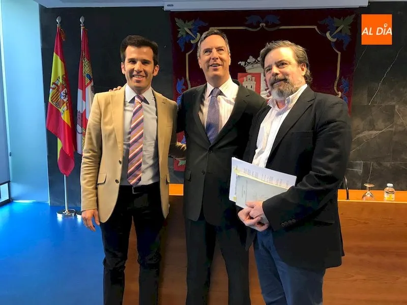 Autoridades durante la presentación del evento deportivo / Pedro Zaballos