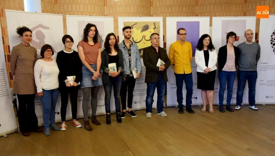 Foto 2 - La USAL premia a Isis Rold&aacute;n como el mejor ilustrador de su concurso de microrrelatos