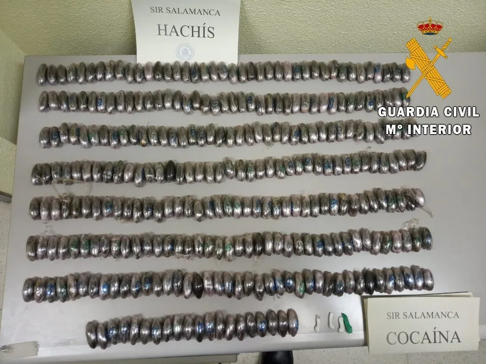Foto 2 - Dos detenidos en Arapiles con 3 kilos de hach&iacute;s escondidos en el coche