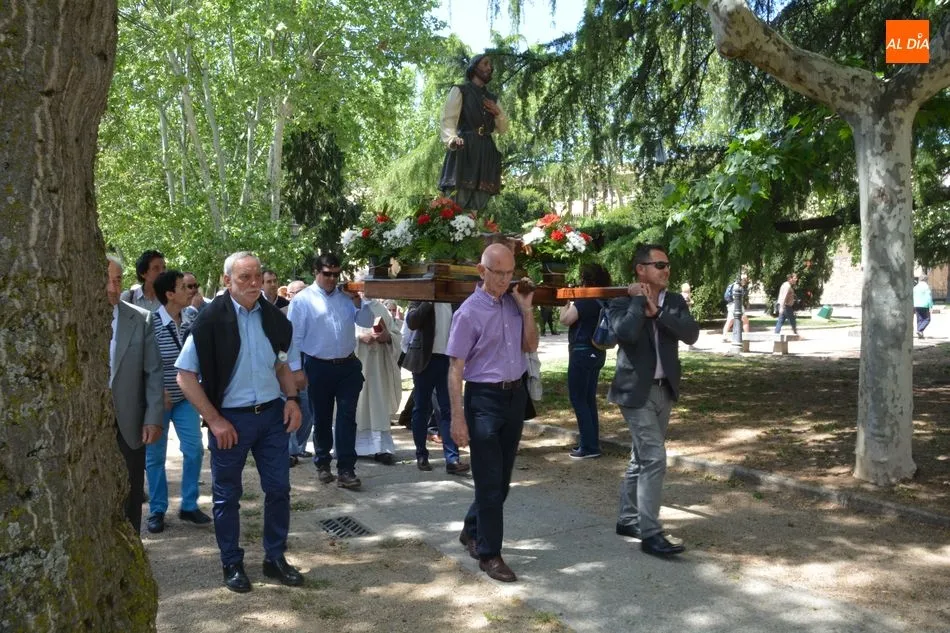 Foto 5 - Los agricultores arropan a San Isidro Labrador y le piden agua para el campo