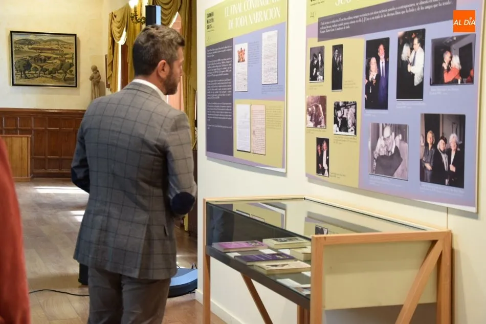 Foto 5 - El Casino resumen la vida y obra de Carmen Mart&iacute;n Gaite en una exposici&oacute;n