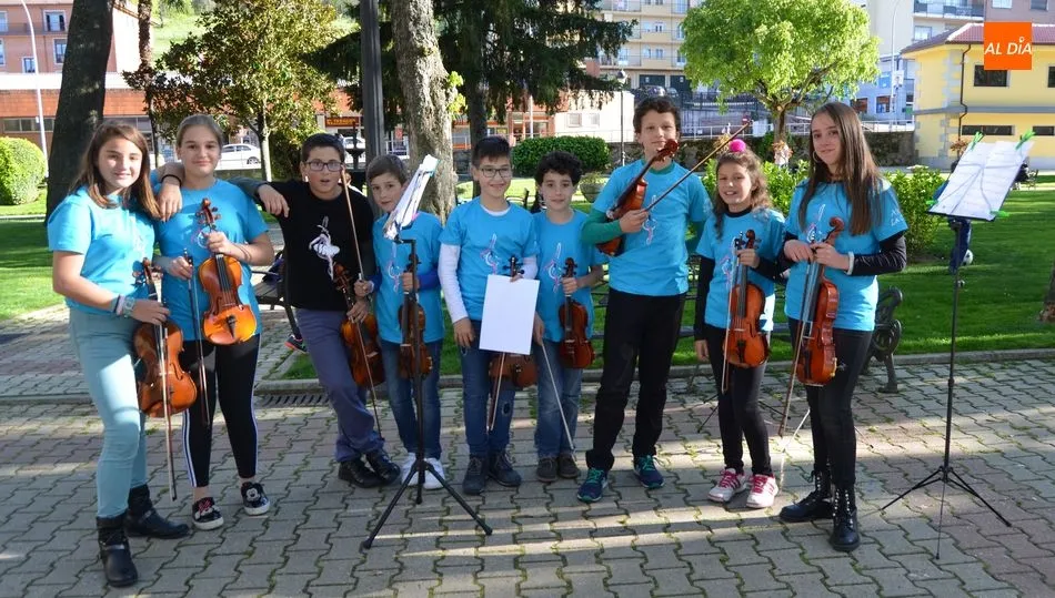 Alumnos de la Escuela Municipal de Música y Danza José Lidón