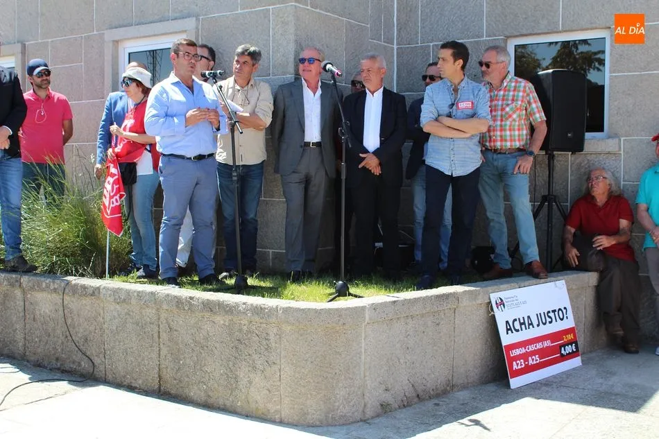 Foto 10 - Confaes&nbsp;y los sindicatos de Castilla y Le&oacute;n se suman a la lucha contra los peajes portugueses  