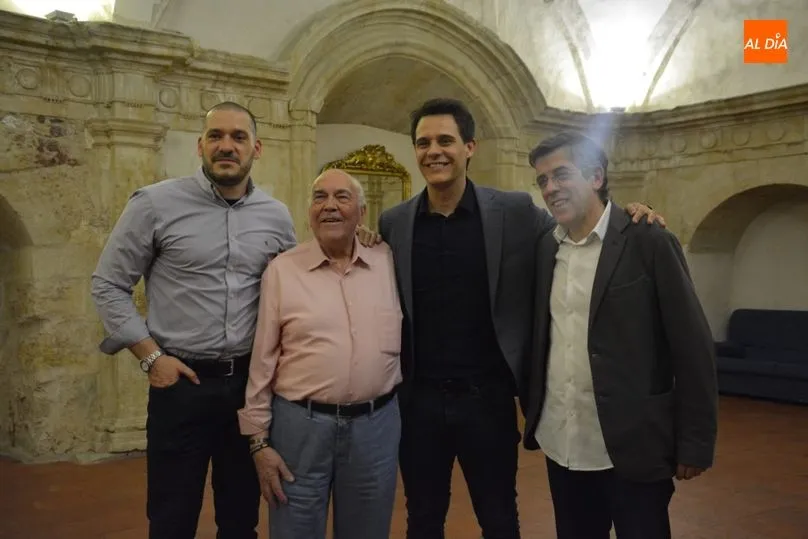 Foto 5 - &Eacute;xito de Christian G&aacute;lvez en la presentaci&oacute;n de una obra que profundiza en el retrato m&aacute;s...
