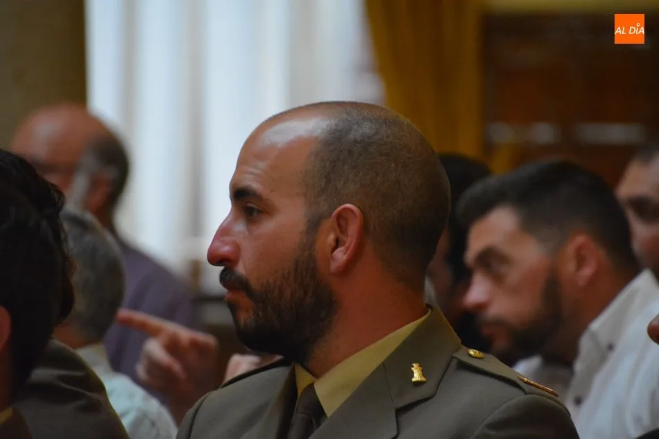 Foto 10 - El Casino acoge una charla sobre la historia del Regimiento de Especialidades de Ingenieros N&ordm; 11