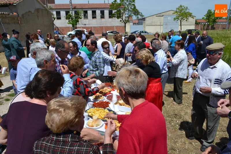 Foto 5 - Decenas de agricultores honran a San Isidro en su d&iacute;a grande
