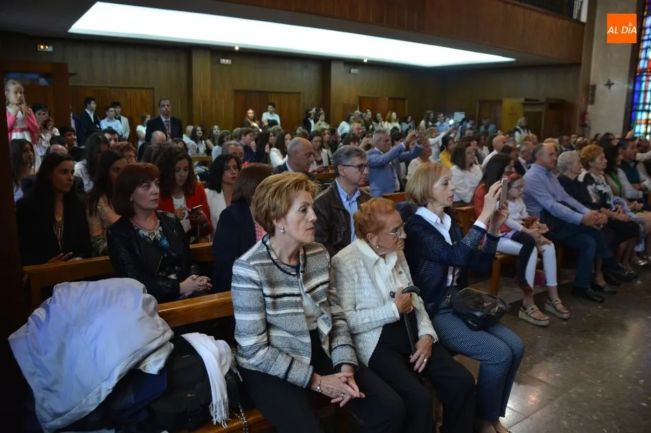 Foto 3 - Los alumnos de 2&ordm; de Bachillerato del Colegio San Juan Bosco celebran su graduaci&oacute;n