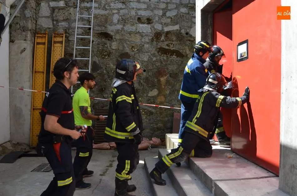 Foto 7 - Finaliza la 19&ordf; edici&oacute;n de las Jornadas Internacionales de Bomberos  