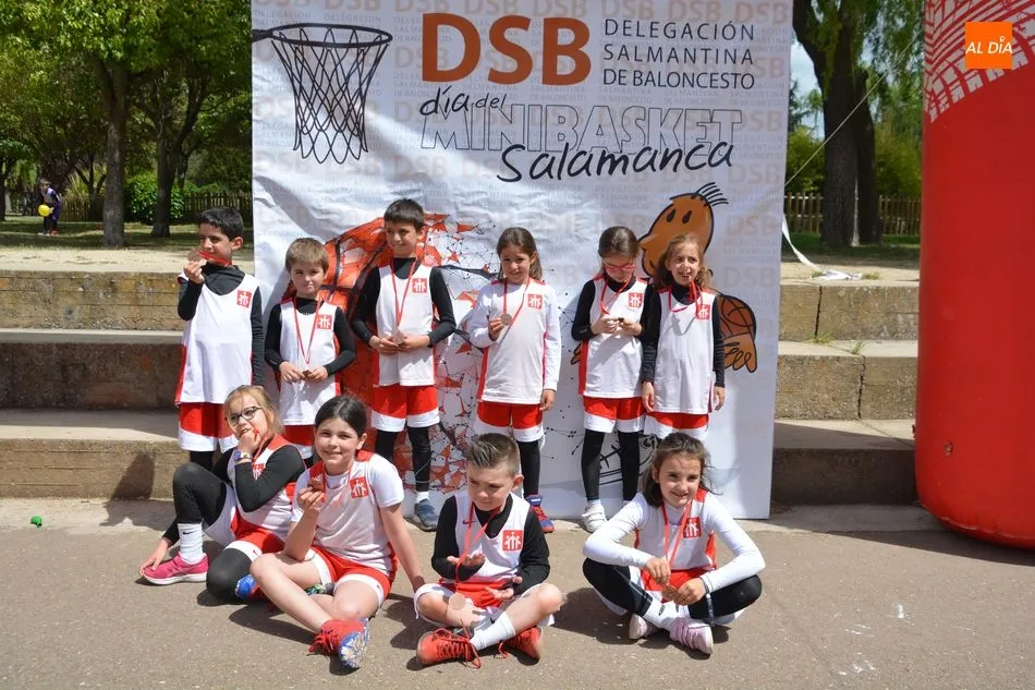 Foto 9 - El Parque de los Jesuitas vive una fiesta del baloncesto con el D&iacute;a del Minibasket