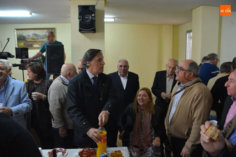 Foto 2 - El Hogar de Mayores de Pizarrales se va de fiesta
