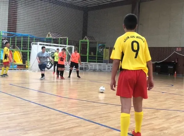 Foto 8 - Los infantiles del CD Los Leones se hacen con el torneo Intersala  