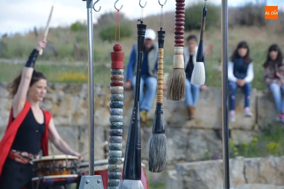 Foto 6 - Los tambores japoneses ponen ritmo a la Feria de la Piedra&nbsp;