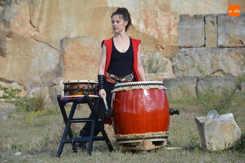 Foto 5 - Los tambores japoneses ponen ritmo a la Feria de la Piedra&nbsp;