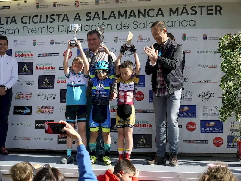Foto 10 - Carbajosa vibra con las mejores promesas con el I Trofeo Ayuntamiento organizado con la...