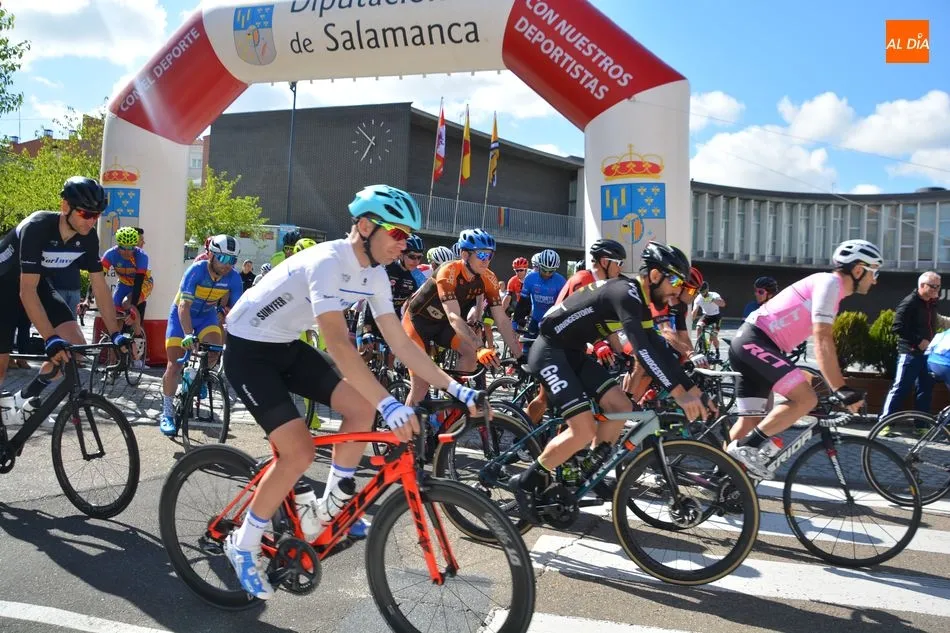 Foto 6 - Juan Carlos Fern&aacute;ndez y Sonia Pato ganan la IV Vuelta a Salamanca M&aacute;ster  