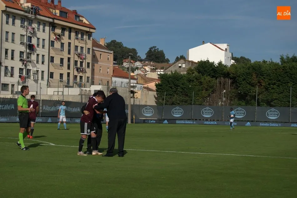 Foto 6 - El Salamanca UDS llega a la orilla de la salvaci&oacute;n y se mantiene en Segunda B (1-2)