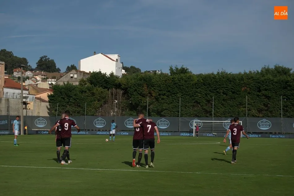 Foto 3 - El Salamanca UDS llega a la orilla de la salvaci&oacute;n y se mantiene en Segunda B (1-2)