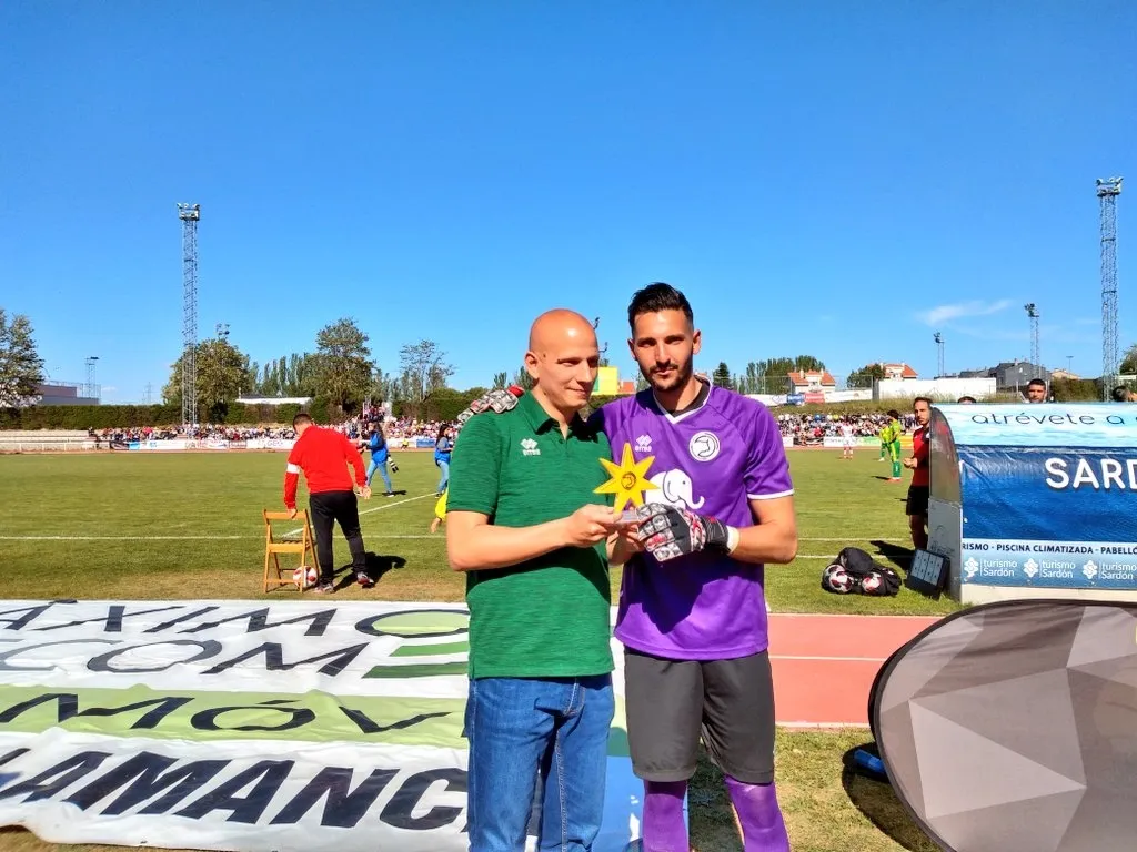 Foto 2 - Carlos Molina: &ldquo;Ser&aacute; un hasta luego y no un adi&oacute;s porque Unionistas es mi club y Salamanca mi...