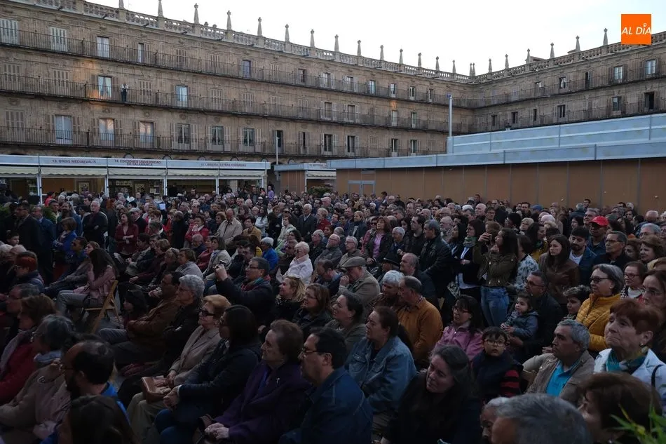 Foto 3 - La Banda Municipal de M&uacute;sica y Borja Feal despiden la Feria del Libro