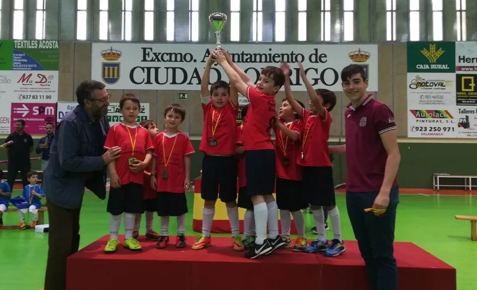 Foto 4 - Seat Las Cantinas se proclama campe&oacute;n de la XI Liga Prebenjam&iacute;n del III Columnas  