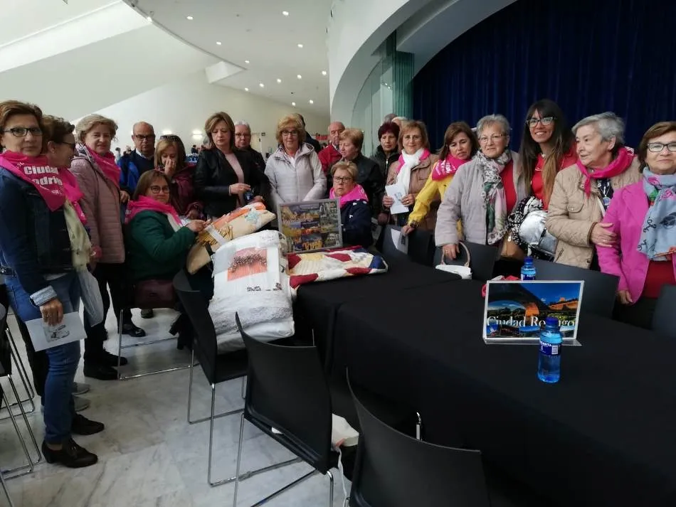 Foto 4 - Las encajeras mirobrigenses asisten al XVI Encuentro Ciudad de Oviedo  