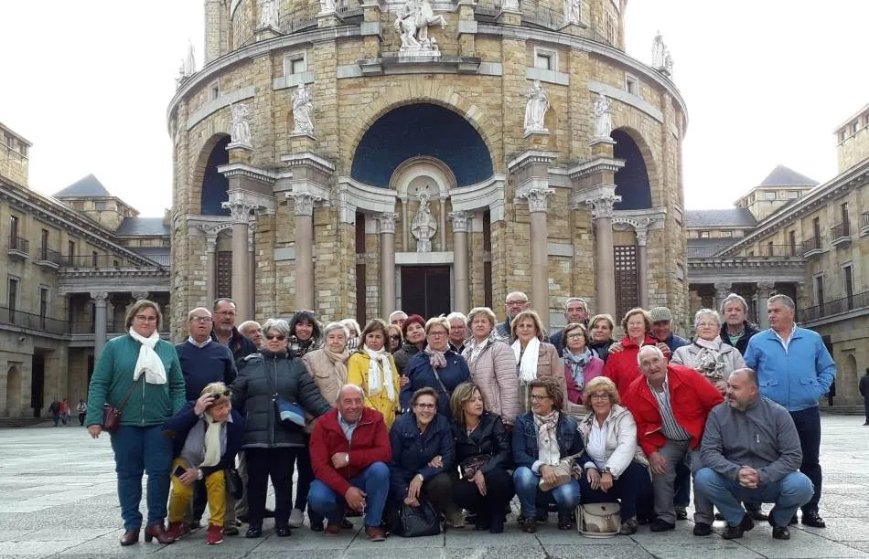Las encajeras mirobrigenses asisten al XVI Encuentro Ciudad de Oviedo  